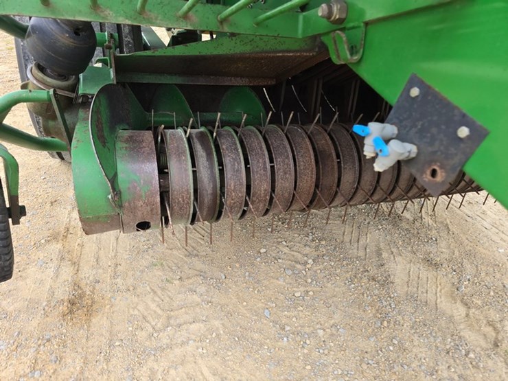 john-deere-100-image-13