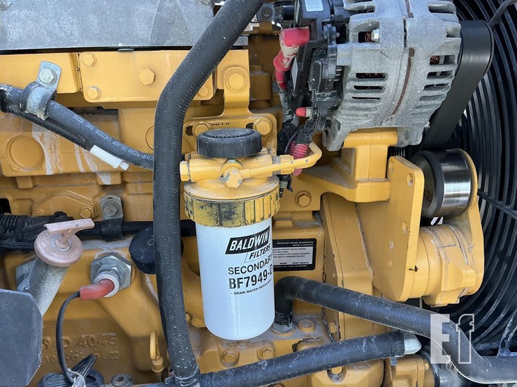 2010-deere-310j-image-19