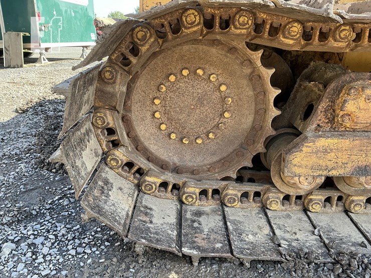 2005-deere-700h-lgp-image-10