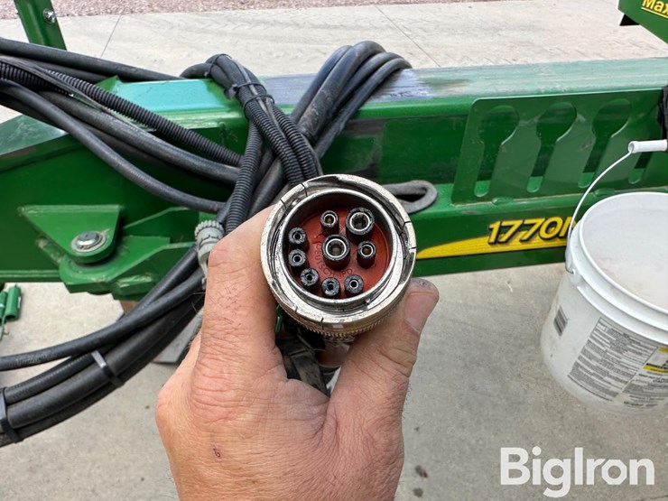 2009-john-deere-1770nt-image-15