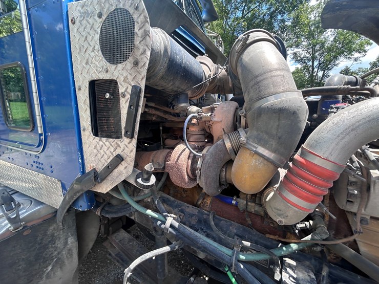 2005-kenworth-t800-image-45