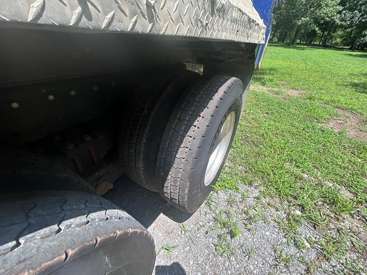 2005-kenworth-t800-image-6