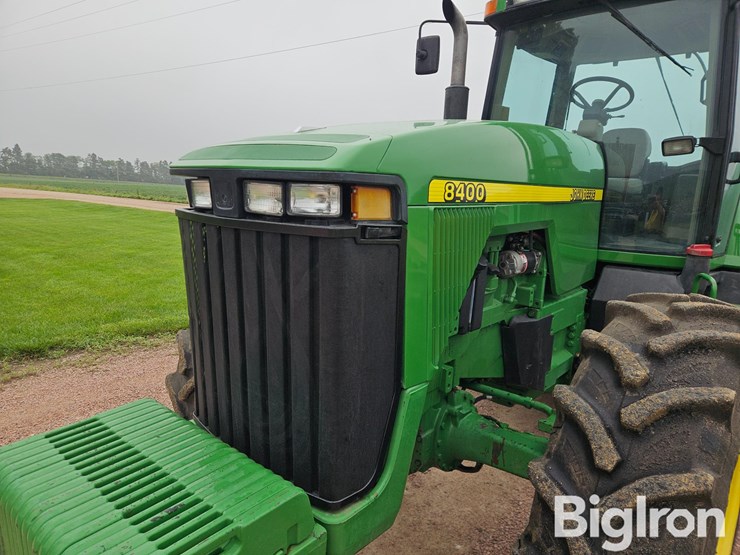 john-deere-8400-image-12