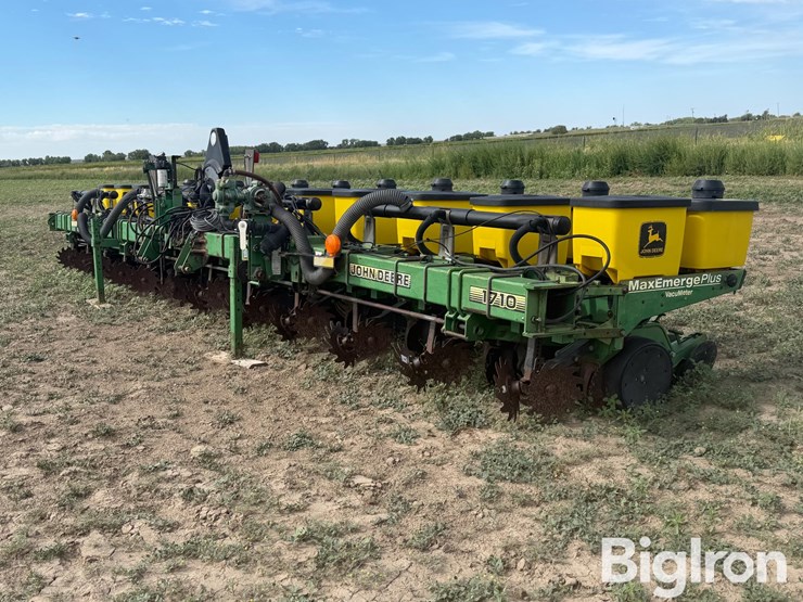 john-deere-1710-image-1