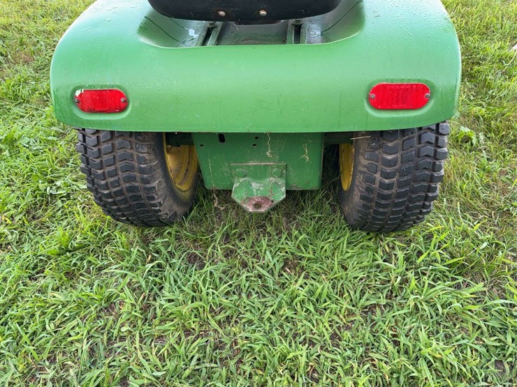 john-deere-110-image-10