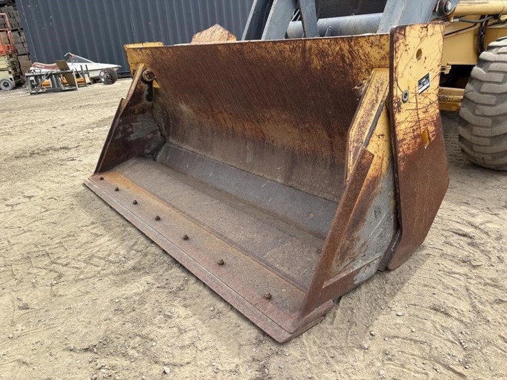 2013-deere-210k-ep-image-10