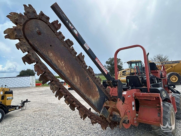 2012-ditch-witch-rt80-image-21