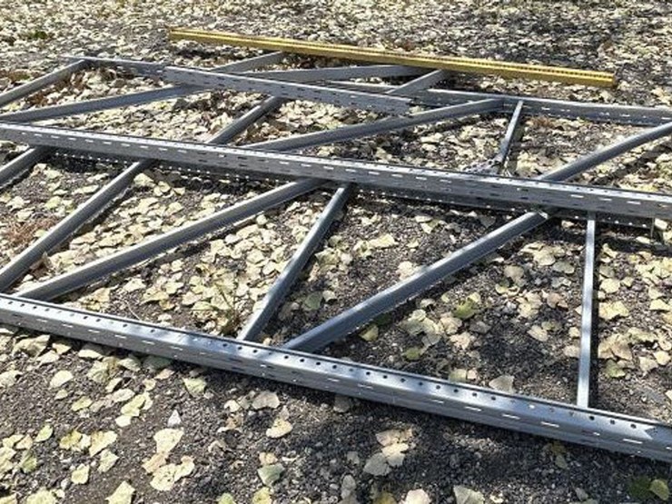 #109-•-pallet-racking-(3)-uprights-&-(1)-crossbar-image-1