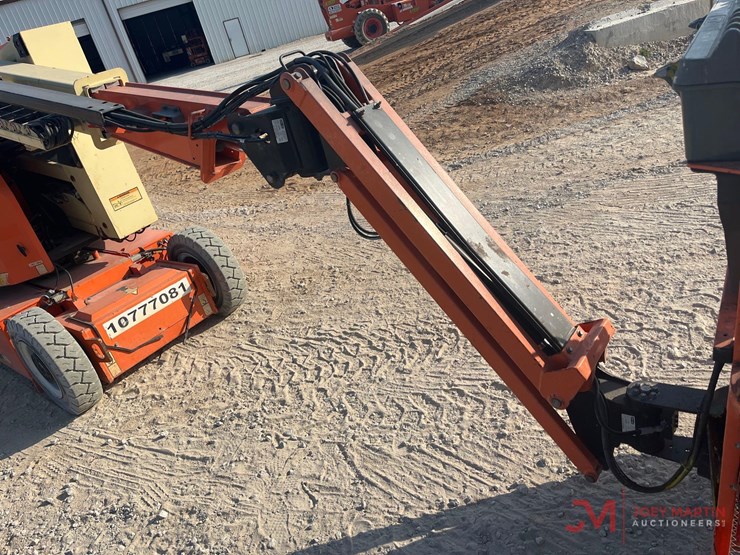 jlg-e300ajp-image-9