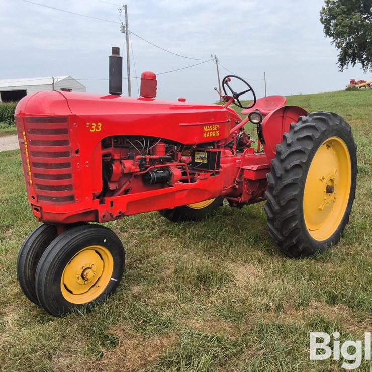 MASSEY-FERGUSON 33