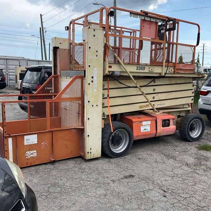 2009 JLG 3369LE