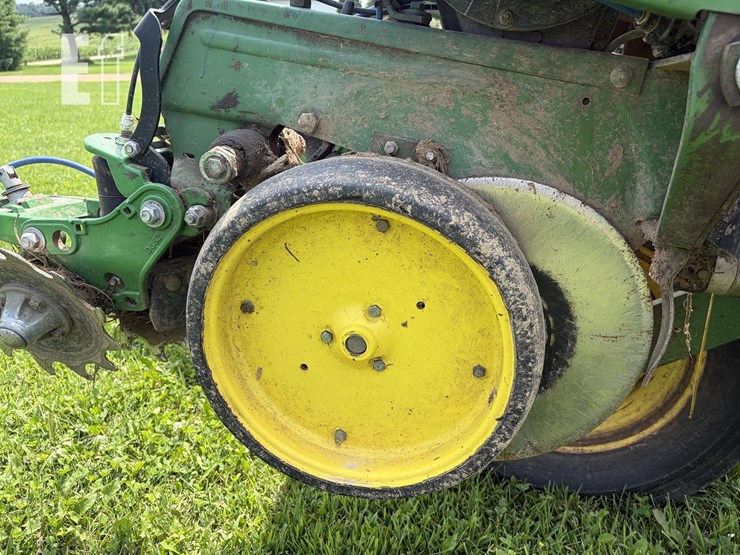 john-deere-7200-image-12