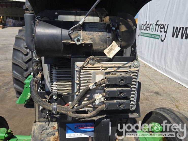 2016-john-deere-5055e-image-14