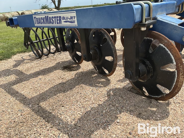 blu-jet-track-master-image-16
