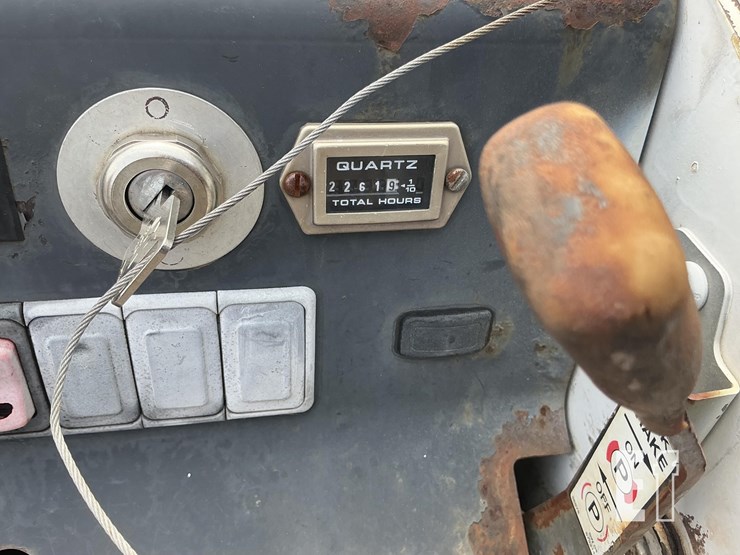 2005-bobcat-mt55-image-16