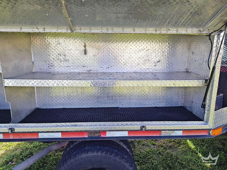 2005-ford-f350-image-38