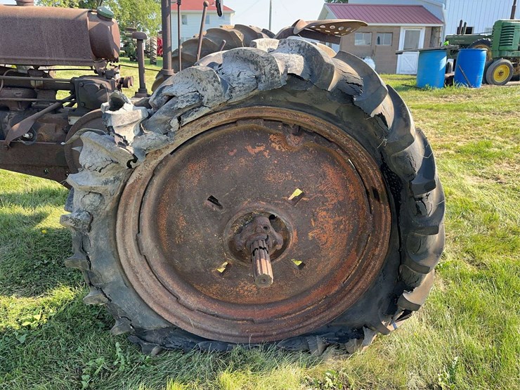 john-deere-b-image-29