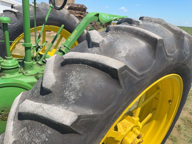 john-deere-b-image-33