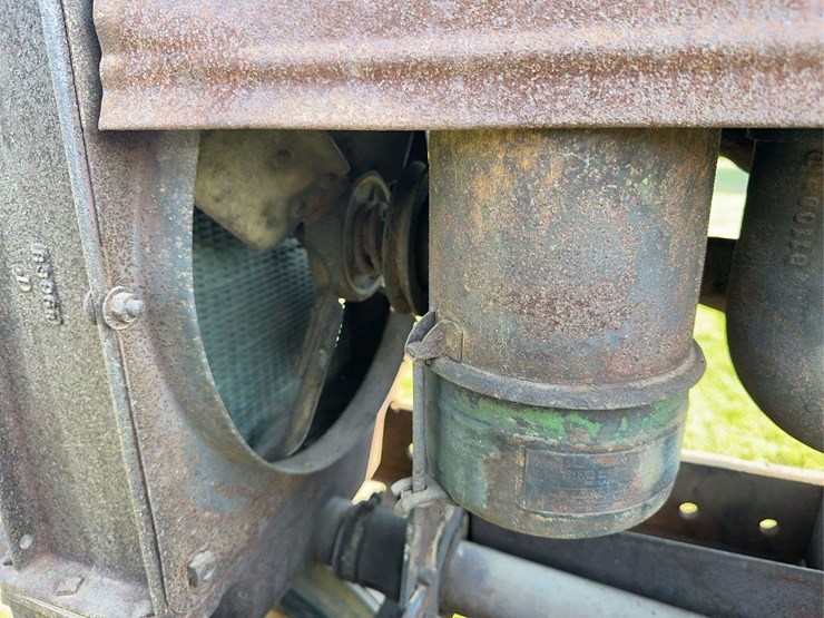 john-deere-b-image-10