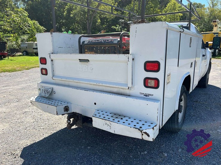 2009-chevrolet-silverado-2500-image-27