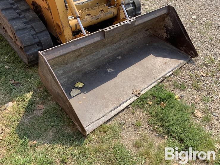 2006-deere-ct322-image-14