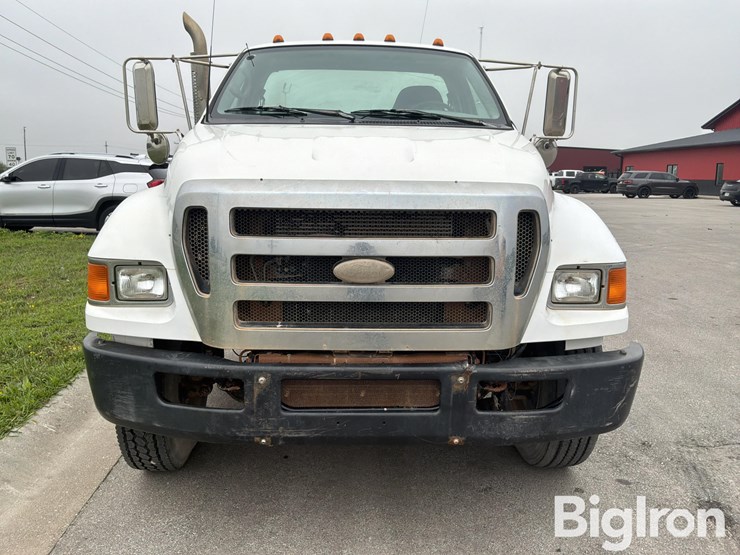 2006-ford-f750-image-13