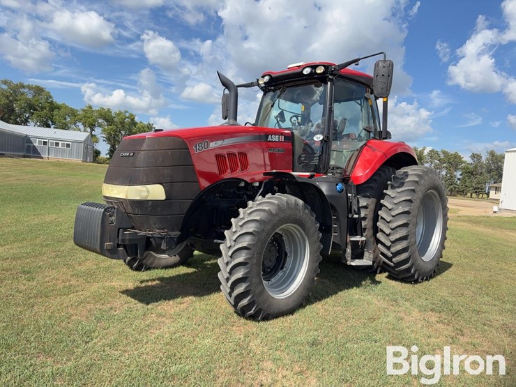 2015-case-ih-magnum-180-image-1
