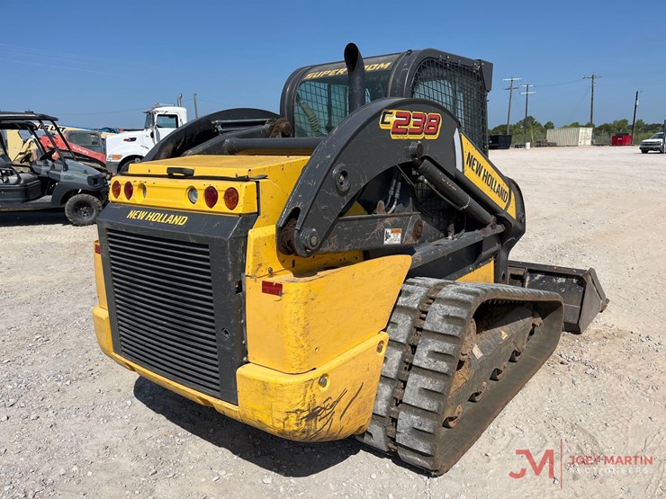 new-holland-c238-image-2