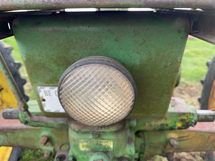 john-deere-b-image-38
