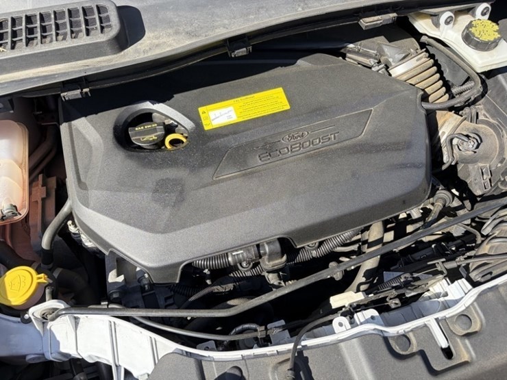2015-ford-escape-se-image-11