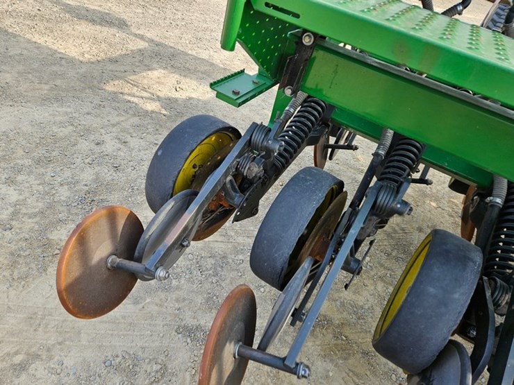 john-deere-750-image-43