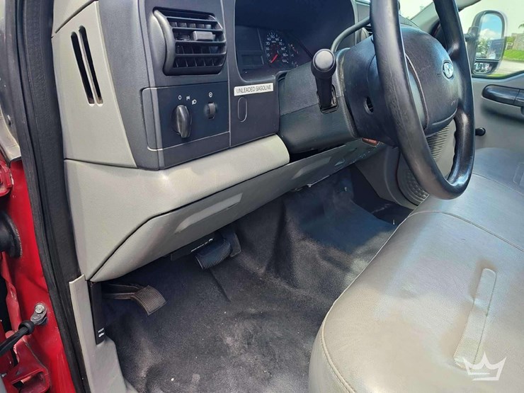 2005-ford-f350-image-16