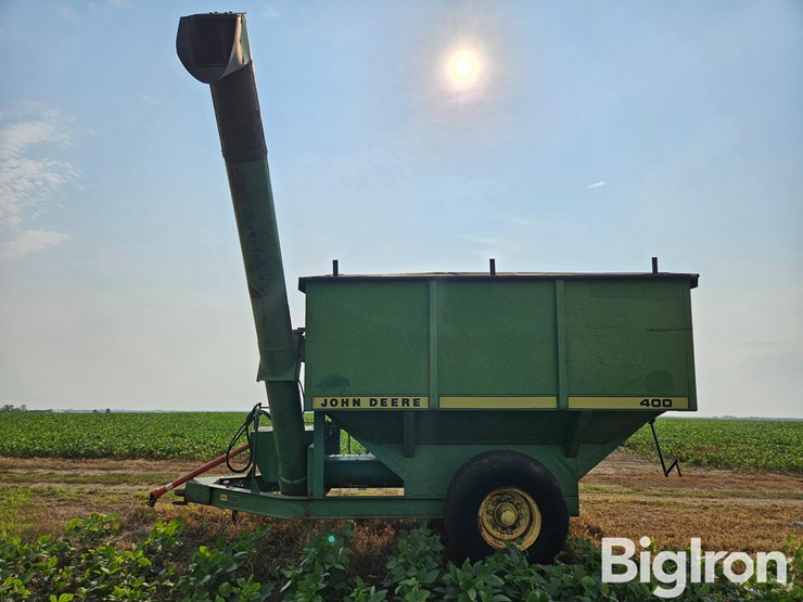 john-deere-400-image-8
