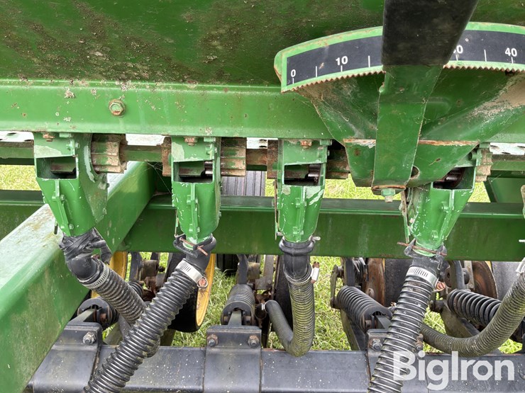john-deere-750-image-14
