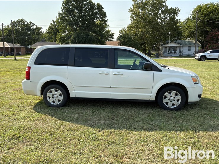 2009-dodge-grand-caravan-se-image-4