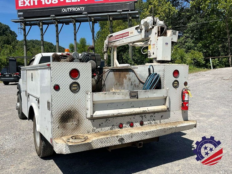 2003-chevrolet-silverado-3500-image-26