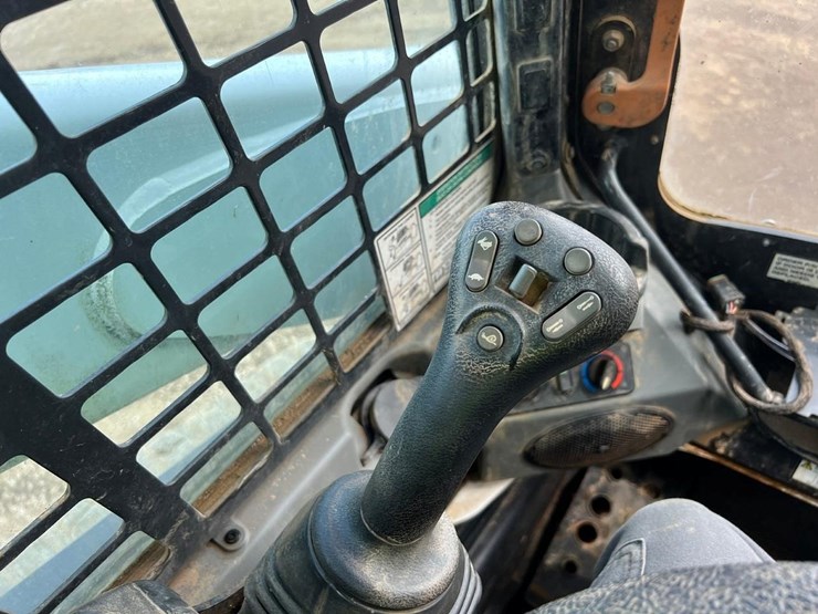 2019-bobcat-t770-image-24
