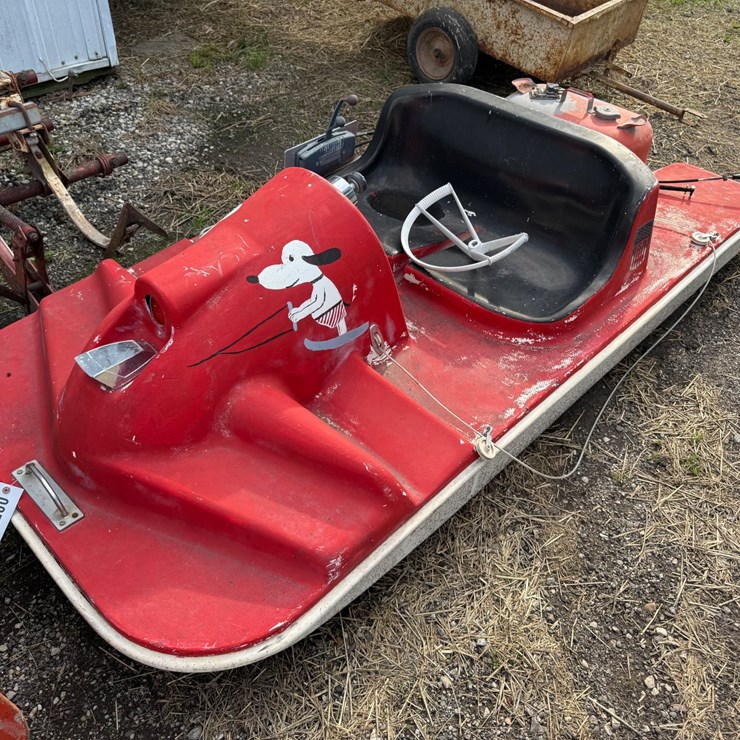 #701 • 8’ Mini Power Boat