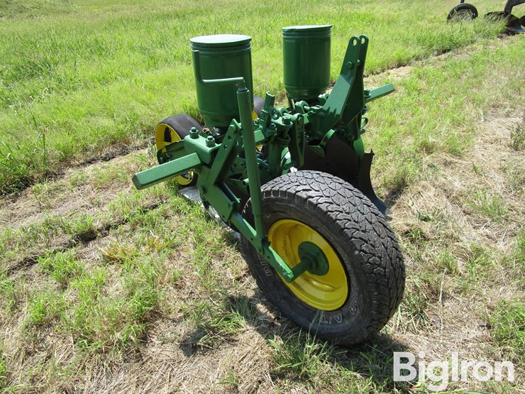 john-deere-71-image-3