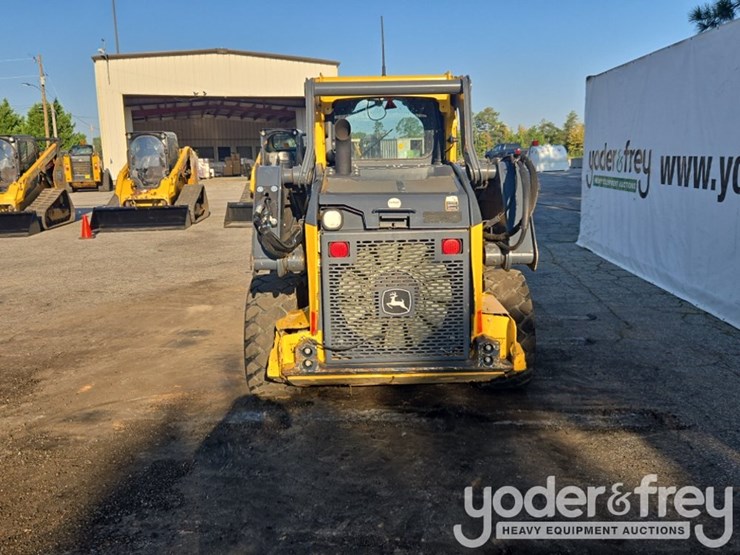 2019-deere-324g-image-4