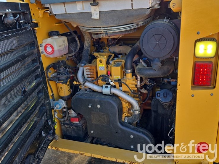 2023-caterpillar-289d3-image-19