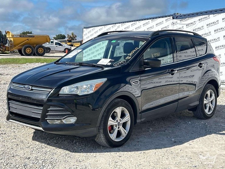 2015-ford-escape-image-1