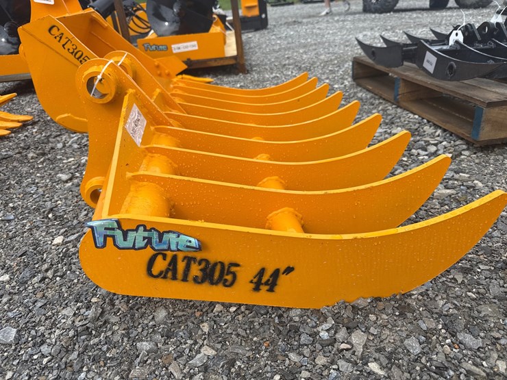 caterpillar-305-image-2