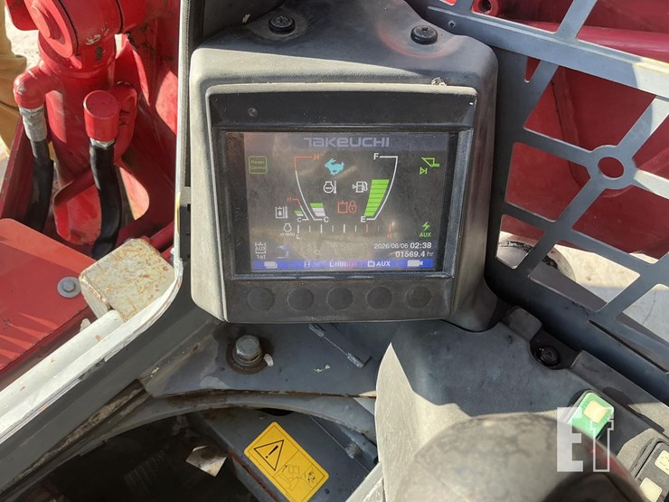 2021-takeuchi-tl10v2-image-16