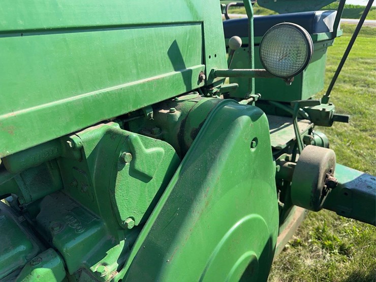 john-deere-70-image-13
