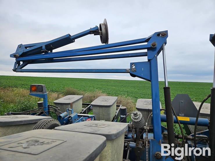1993-kinze-2200-image-20