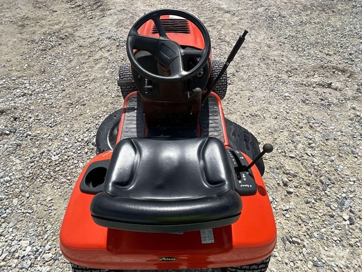 2013-ariens-40in-riding-mower-image-13