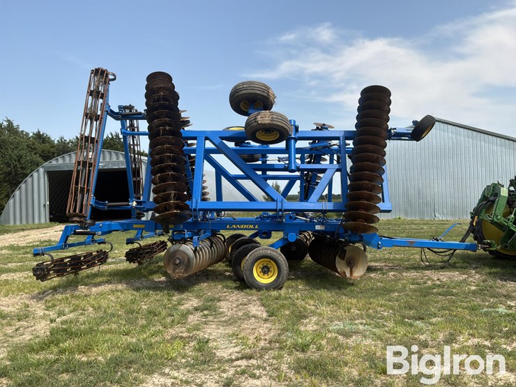 2010-landoll-7431-33-image-4