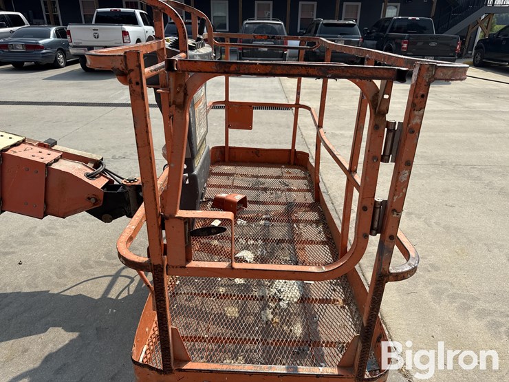 2004-jlg-600s-image-19