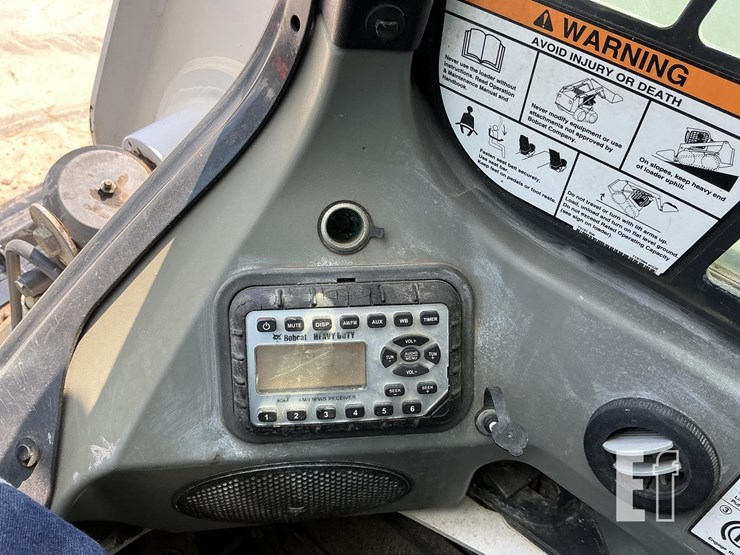 2016-bobcat-t870-image-16